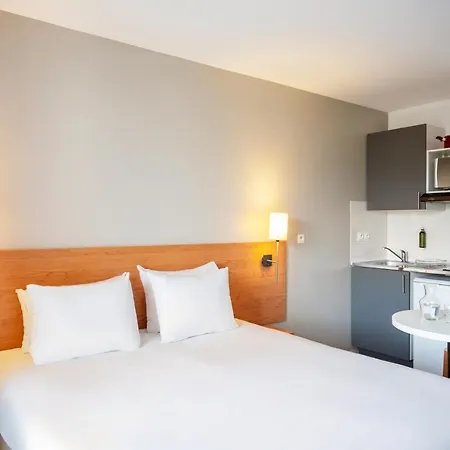Sejours & Affaires Le Magistere 2*